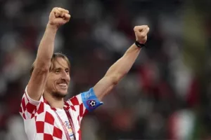 Μόντριτς: "Θα συνεχίσω τουλάχιστον στο Nations League"