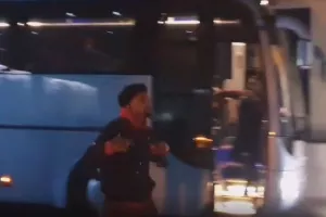 Η άφιξη της αποστολής του Ολυμπιακού στο ΣΕΦ για το ντέρμπι με τον Παναθηναϊκό