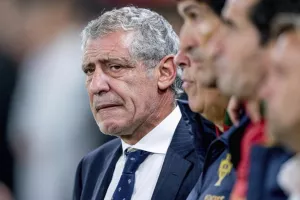 «Η ΕΠΟ σκέφτεται να απολύσει τον Γκουστάβο Πογιέτ και να προσλάβει τον Φερνάντο Σάντος»!