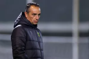 Νέα Σαλαμίνα - ΑΕΚ: Καθάρισε σε πέντε λεπτά και έπιασε κορυφή