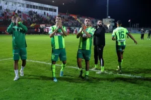 Νέα Σαλαμίνα - ΑΕΚ: Καθάρισε σε πέντε λεπτά και έπιασε κορυφή
