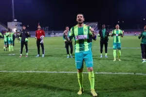 Νέα Σαλαμίνα - ΑΕΚ: Καθάρισε σε πέντε λεπτά και έπιασε κορυφή