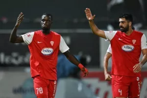 Νέα Σαλαμίνα - Καρμιώτισσα: "Ερυθρόλευκο" τρίποντο με ανατροπή!