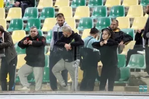 (Φωτορεπορτάζ) Ο κόσμος στην "ΑΡΕΝΑ"