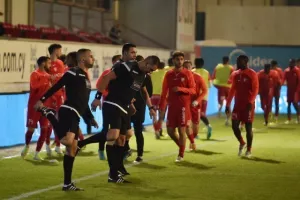 Νέα Σαλαμίνα - Καρμιώτισσα: "Ερυθρόλευκο" τρίποντο με ανατροπή!