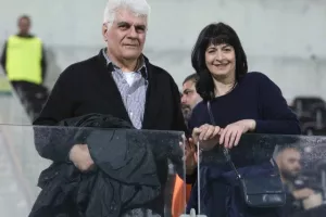 (Φωτορεπορτάζ) Ο κόσμος στην "ΑΡΕΝΑ"