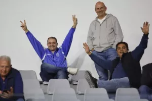 Φωτορεπορτάζ/Οι Απολλωνίστες στο... ιστορικό πρώτο