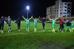 Νέα Σαλαμίνα - ΑΕΚ: Καθάρισε σε πέντε λεπτά και έπιασε κορυφή