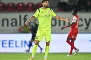 Νέα Σαλαμίνα - Καρμιώτισσα: "Ερυθρόλευκο" τρίποντο με ανατροπή!