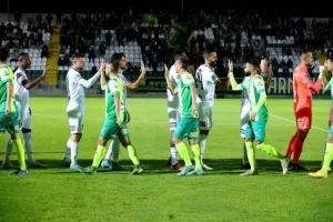 ΚΑΝΕΝΑΣ παράπονο!