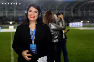 Κούλλα, με χαμόγελο