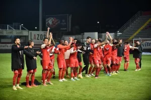 Νέα Σαλαμίνα - Καρμιώτισσα: "Ερυθρόλευκο" τρίποντο με ανατροπή!