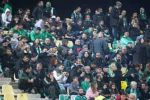 (Φωτορεπορτάζ) Ο κόσμος στην "ΑΡΕΝΑ"