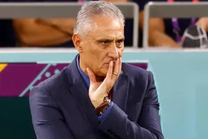 Λήστεψαν τον Τίτε στον δρόμο και του τα... έψαλαν για την αποτυχία της εθνικής