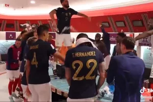 Πάρτι Γάλλων με τρελό Ζιρού! 