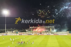 Με... πυρσούς και πυροτεχνήματα στο πρώτο του 2023 (φώτος/βίντεο)