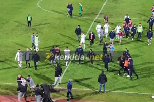ΕΝΠ - Πάφος FC: Ένταση στην φυσούνα μετά το τέλος του αγώνα (φώτος)