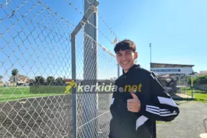 Στο Κολόσσι για τον μικρό του αδερφό! 