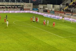 “Πλήγωσε” την Ομόνοια με απευθείας εκτέλεση φάουλ ο Τιάγκο