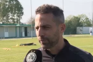 Φερέρα: "Θα έχω πρόβλημα αν μιλήσω για τις αποφάσεις των διαιτητών-Πολλοί 'ψεύτικοι' τραυματισμοί"