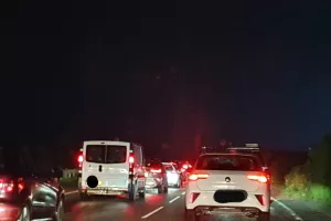 "Μποτιλιάρισμα" στον αυτοκινητόδρομο 10 λεπτά πριν την έναρξη