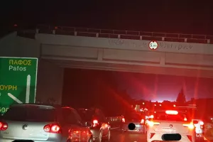 "Μποτιλιάρισμα" στον αυτοκινητόδρομο 10 λεπτά πριν την έναρξη