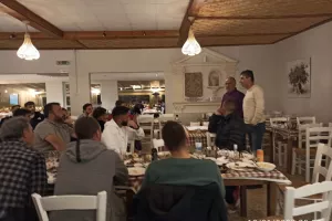 Koπή Βασιλόπιτας με... τυχερό Χούτρη (φώτος)