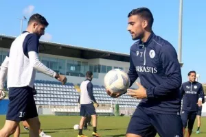 Προετοιμασία... ενόψει Αγίας Νάπας (φώτος)