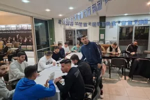 Κοπή βασιλόπιτας με... τυχερό  τον Ζευκή (φώτος)