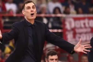 Μπαρτζώκας: "Όταν οι παίκτες βάζουν τον εγωισμό κάτω από την ομάδα, δημιουργείται συμπαγές κλίμα στα αποδυτήρια"