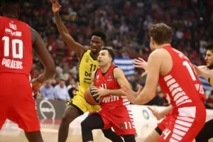 Δύσκολη έξοδος για το "διπλό" χωρίς τον Σλούκα
