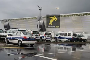 ΑΕΛ-Απόλλων με ισχυρή παρουσία της Αστυνομίας (φώτος)