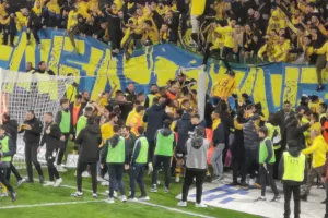 Γαλαζοκίτρινη έκρηξη! (φώτος)