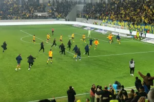 Γαλαζοκίτρινη έκρηξη! (φώτος)