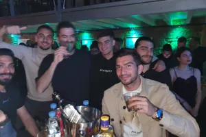 (ΦΩΤΟΣ/ΒΙΝΤΕΟ) Γιόρτασαν... την επιτυχία