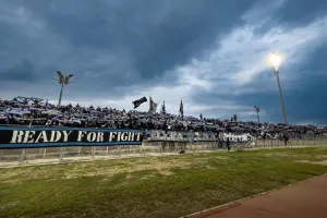 Μήνυμα η Θύρα 1...