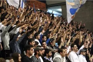 Οργανωμένοι Απόλλων/"Σήμερα στο κλειστό"