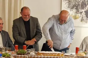 Αριστερό(ς) ο Κίκης!