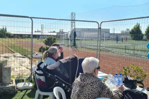 (ΦΩΤΟΣ) Αρκετός κόσμος στο "Καλογεροπούλειο"