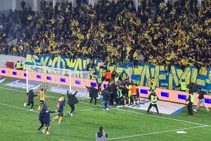 Γαλαζοκίτρινη έκρηξη! (φώτος)