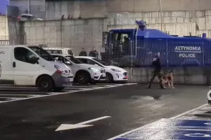 ΑΕΛ-Απόλλων με ισχυρή παρουσία της Αστυνομίας (φώτος)