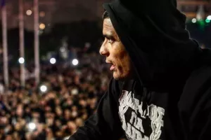 «Λύγισε» ο Μάτος: Ο πιο τέλειος συγχρονισμός οπαδού με παίκτη!