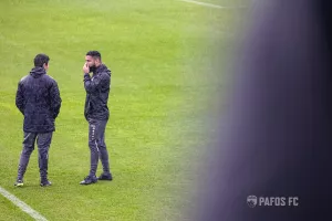 (ΦΩΤΟΣ) Δουλειά στη βροχή 