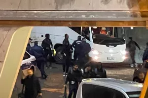 Η άφιξη του Ακρίτα Χλώρακας στο "Στ. Κυριακίδης" (φώτος)