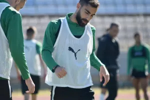 "Βλέπει" Ολυμπιακό η ΑΕΚ (φώτος)