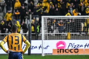 Αποχαιρέτησαν τον gigante Σάντος 