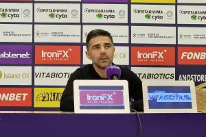 "Τιμά τους φίλους της Ανόρθωσης που μας χειροκρότησαν, ευχαριστούμε"
