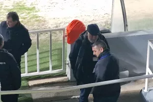 Κίκης/Παγωνιά!