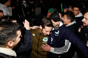 Αποθέωση και μήνυμα από τον κόσμο: «Διπλό στην Φιλαδέλφεια, Παναθηναϊκέ»