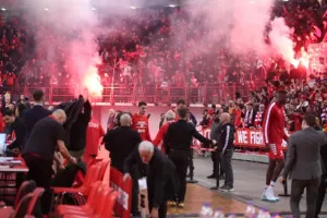 Η κόλαση του ΣΕΦ και η αφιέρωση της νίκης από τον Μπαρτζώκα - Η παρακάμερα με Ρεάλ Μαδρίτης